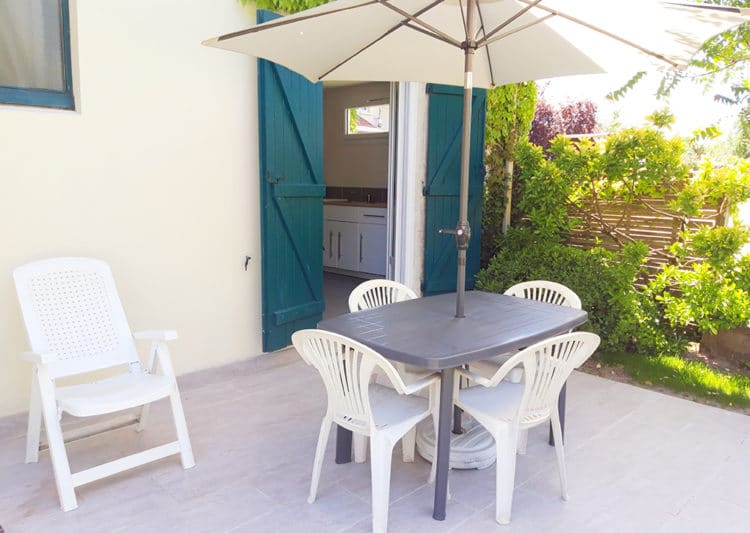 Terrasse du gîte Les Bruyères