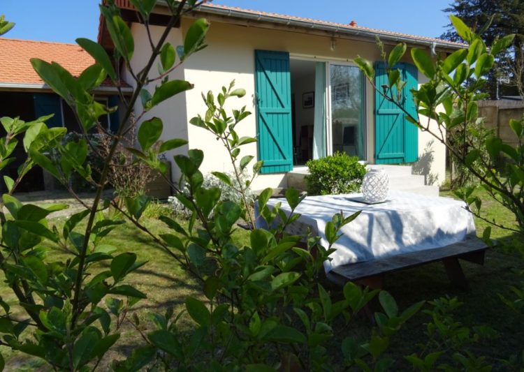 Terrasse du gîte Les Oyats